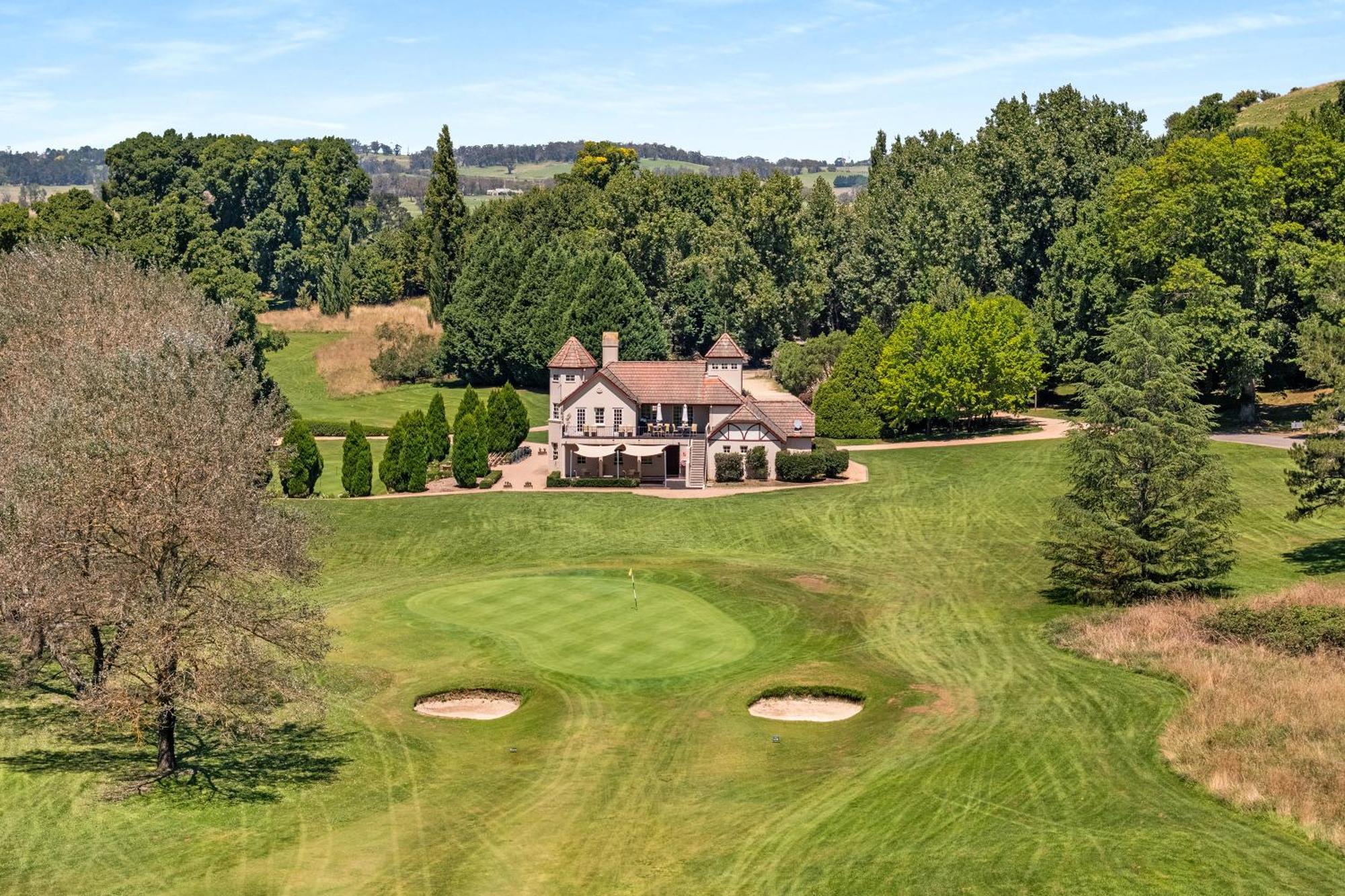 Peppers Manor House Resort